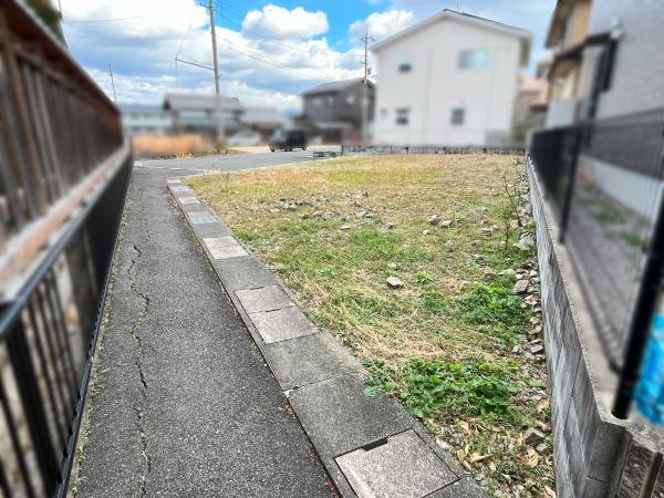 愛知郡愛荘町市の土地