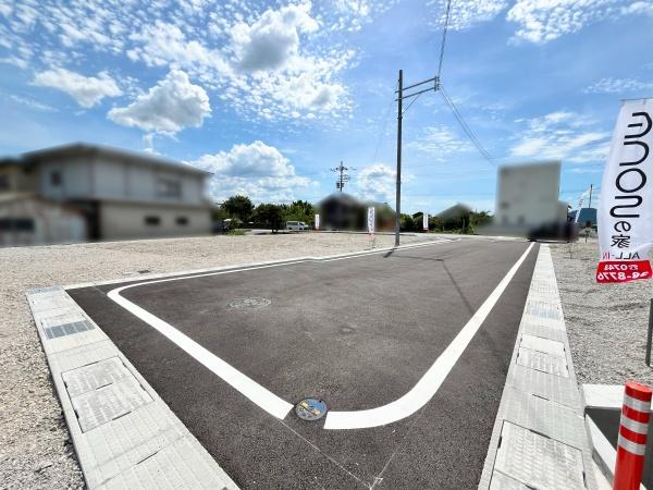 近江八幡市安土町下豊浦の土地(前面道路含む現地写真)