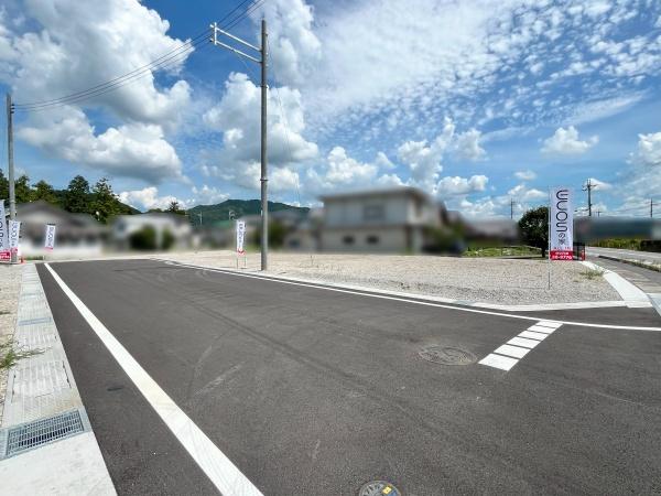 近江八幡市安土町下豊浦の土地(前面道路含む現地写真)