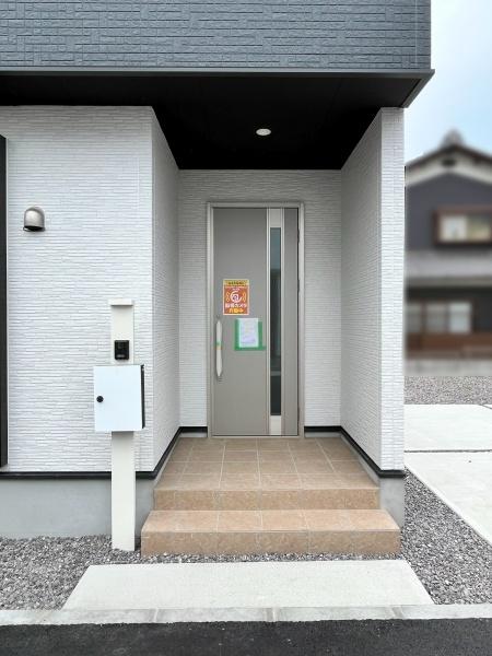 近江八幡市中村町の新築一戸建
