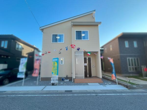 愛知郡愛荘町豊満の新築一戸建