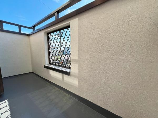 愛知郡愛荘町長野の中古一戸建て(バルコニー)