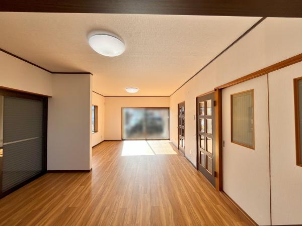 愛知郡愛荘町長野の中古一戸建