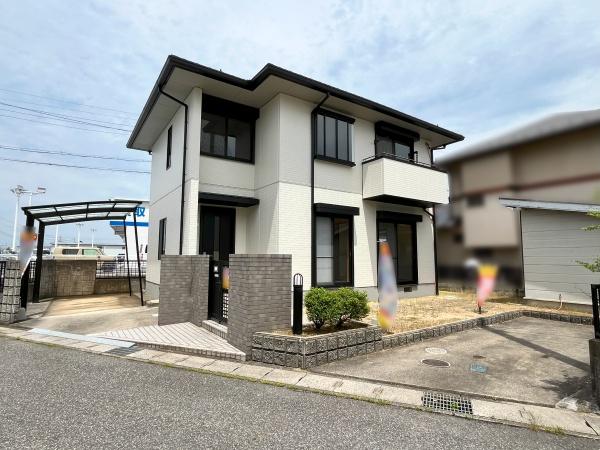 東近江市五個荘北町屋町の中古一戸建て(駐車場)