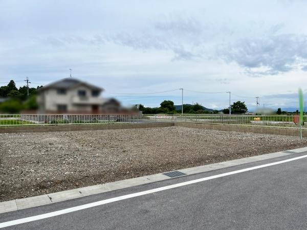 愛知郡愛荘町長野の土地