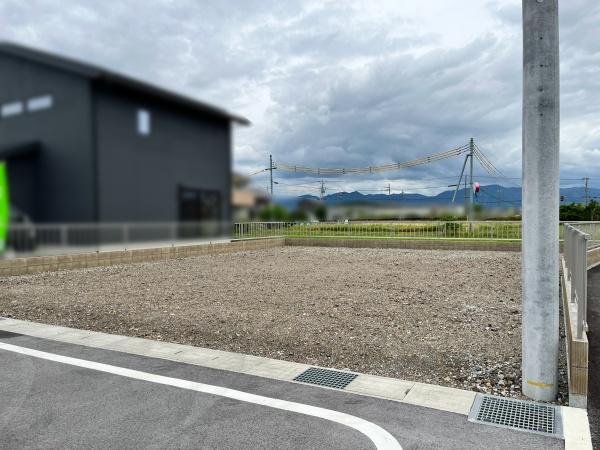 愛知郡愛荘町長野の土地