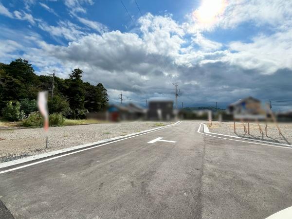 近江八幡市西生来町の土地(前面道路含む現地写真)