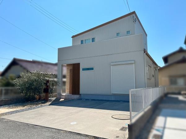 東近江市ひばり丘町の中古一戸建て