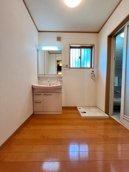 愛知郡愛荘町豊満の中古一戸建て