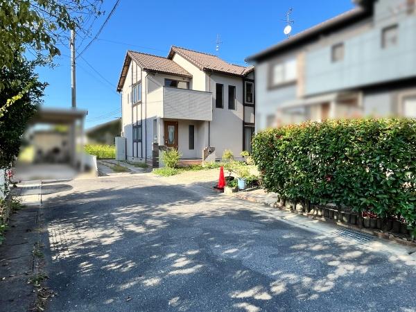 愛知郡愛荘町長野の中古一戸建