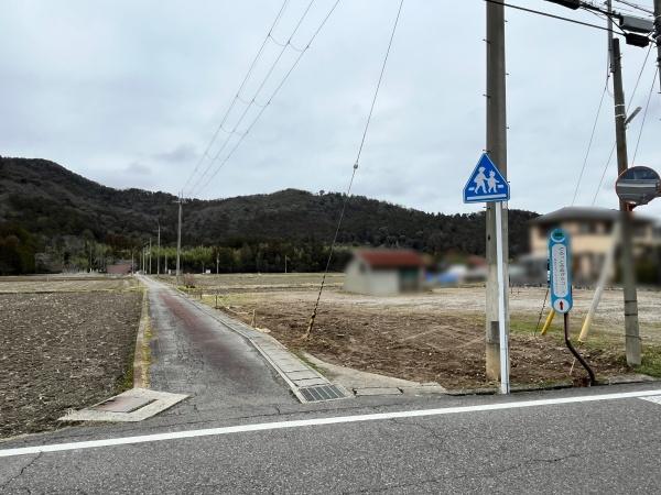 東近江市五個荘七里町の土地
