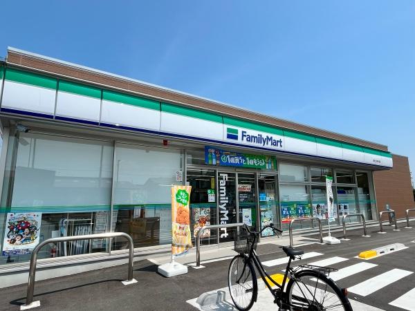 東近江市ひばり丘町の新築一戸建(ファミリーマート東近江春日南店)