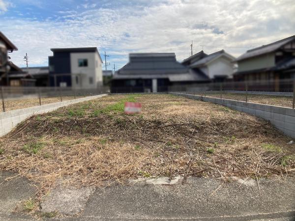 愛知郡愛荘町西出の土地