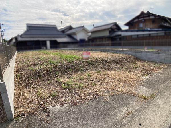 愛知郡愛荘町西出の土地