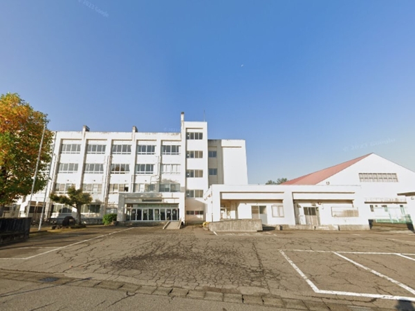 長岡市陽光台4丁目の新築一戸建(長岡市立青葉台中学校)