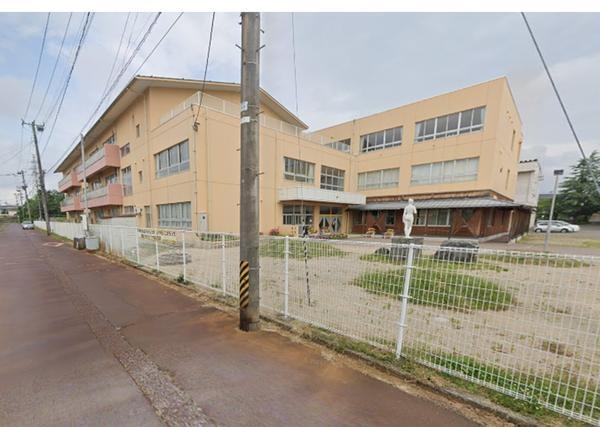 燕市井土巻4丁目の新築一戸建(燕市立燕南小学校)