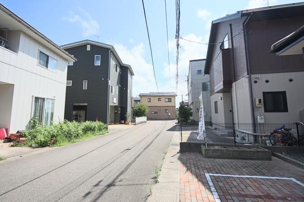 新潟市西区新通の中古一戸建て