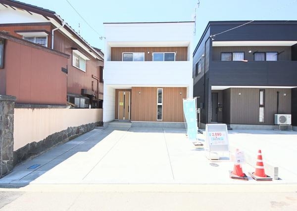 新潟市西区寺尾上６丁目の中古一戸建て