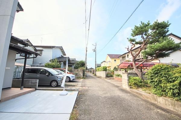 新潟市西区有明町の中古一戸建て
