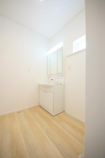 新潟市東区白銀２丁目の新築一戸建