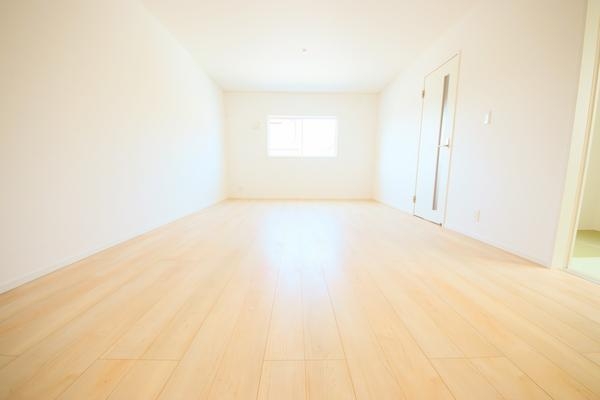 新潟市東区白銀２丁目の新築一戸建