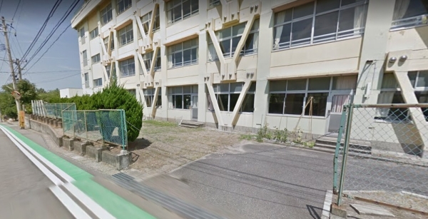 新潟市北区松浜新町の中古一戸建て(新潟市立松浜中学校)