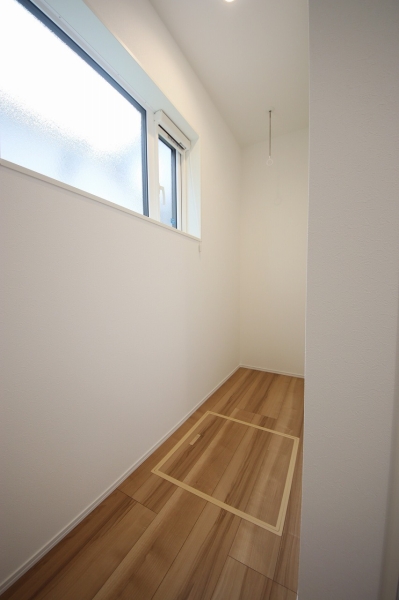 西区小針4丁目　新築戸建