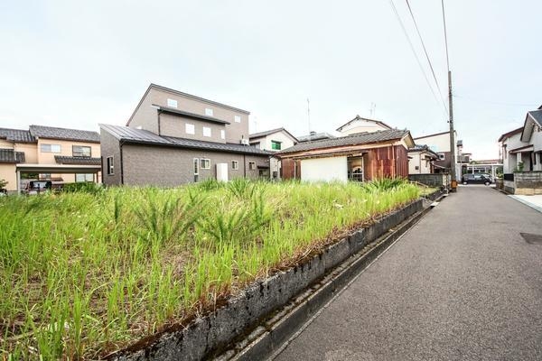 東区新石山5丁目　売地2