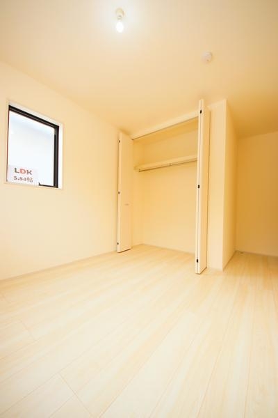 新潟市東区粟山４丁目の新築一戸建