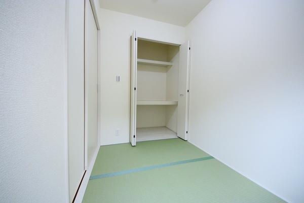 新潟市東区粟山４丁目の新築一戸建