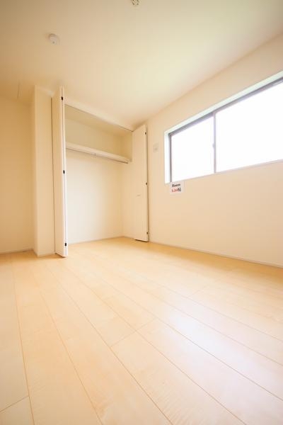 新潟市西区上新栄町６丁目の新築一戸建