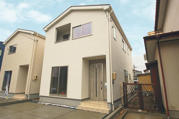 新潟市西区上新栄町６丁目の新築一戸建