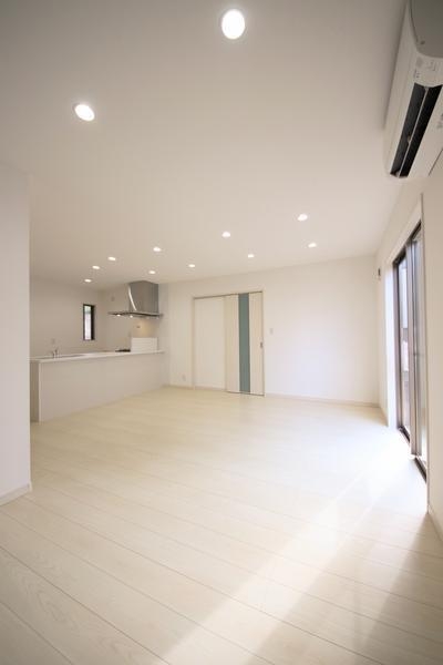 西区小針台　新築戸建　B号棟