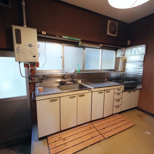 新潟市中央区日の出３丁目の中古一戸建て