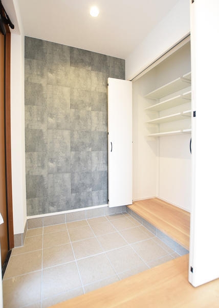 中央区堀割町　B棟　新築戸建