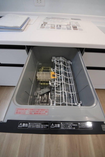 東区白銀1丁目　B棟　新築戸建