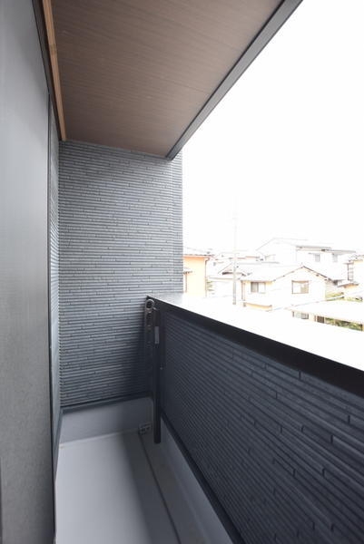 東区白銀1丁目　A棟　新築戸建