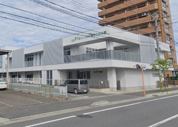 新潟市東区紫竹2丁目の新築一戸建(幼保連携型うまこしこやす認定こども園)