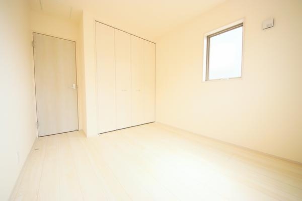 新潟市西区小針２丁目の新築一戸建