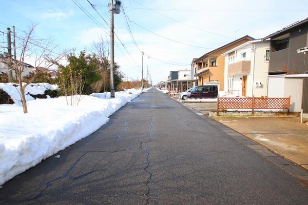 新潟市北区彩野４丁目の中古一戸建て
