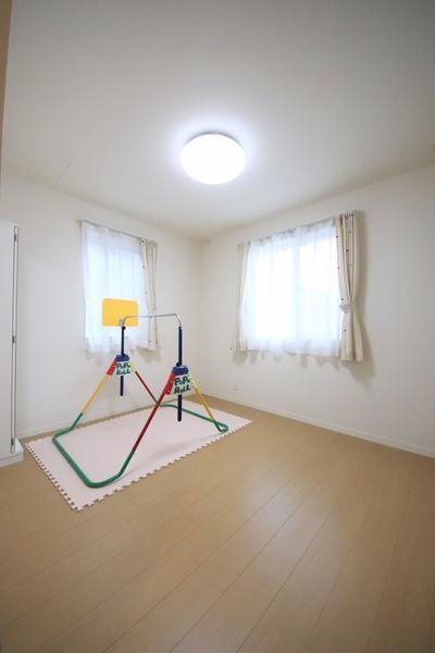新潟市北区彩野４丁目の中古一戸建て