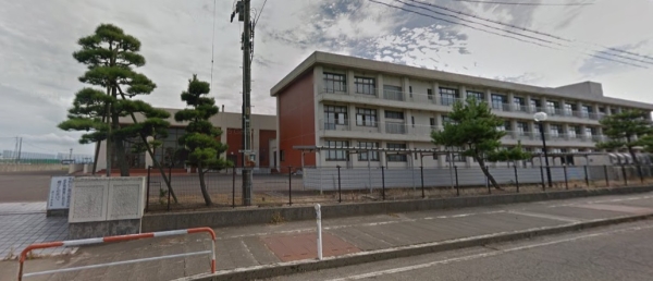 新潟市西蒲区曽根の中古一戸建て(新潟市立西川中学校)