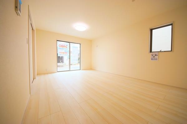 新潟市西区上新栄町６丁目の新築一戸建