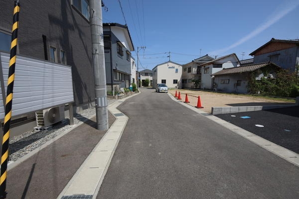 新潟市江南区亀田新明町２丁目の新築一戸建