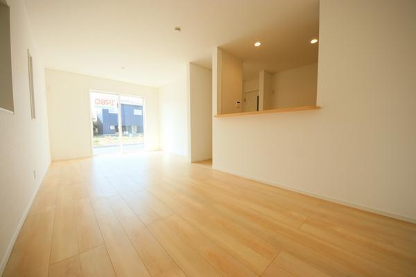 新潟市北区西名目所の新築一戸建