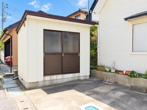 新潟市西区真砂４丁目の中古一戸建て