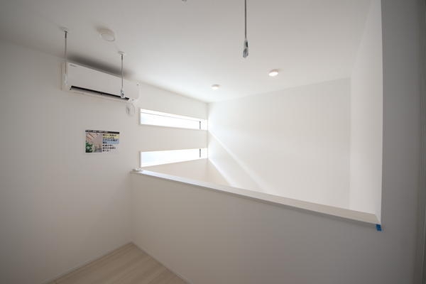 長岡市新保4丁目　黒　新築戸建