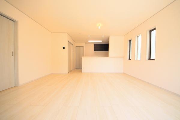 新発田市中曽根町１丁目の新築一戸建