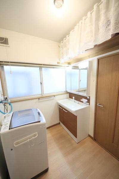 新潟市西区鳥原の中古一戸建て