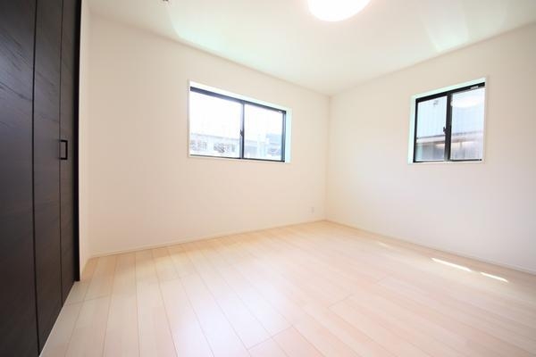 長岡市城岡3丁目　新築戸建
